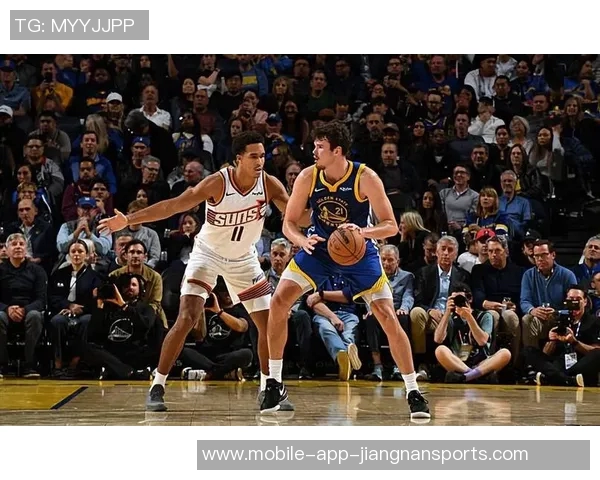 波斯特表现出色八投四中贡献十分三篮板四助攻三分球命中率高达五成